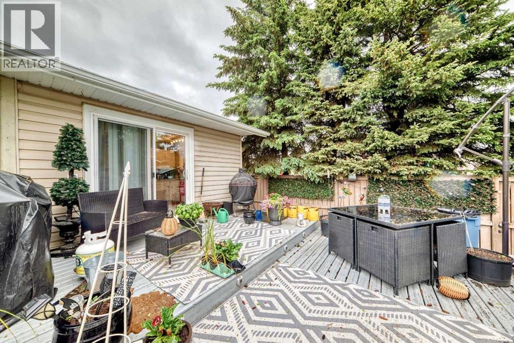 20 Deermont Way SE — photo 9