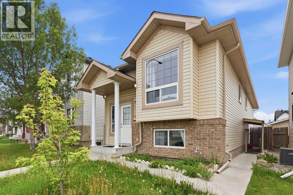20 Saddlefield Road NE — photo 3