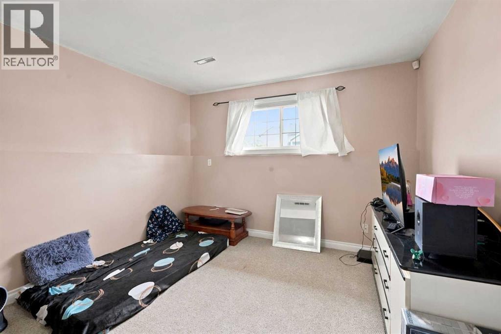 20 Saddlefield Road NE — photo 33