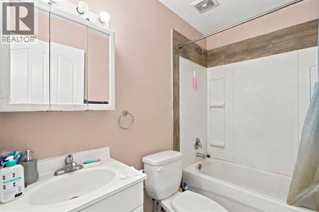 20 Saddlefield Road NE — photo 27