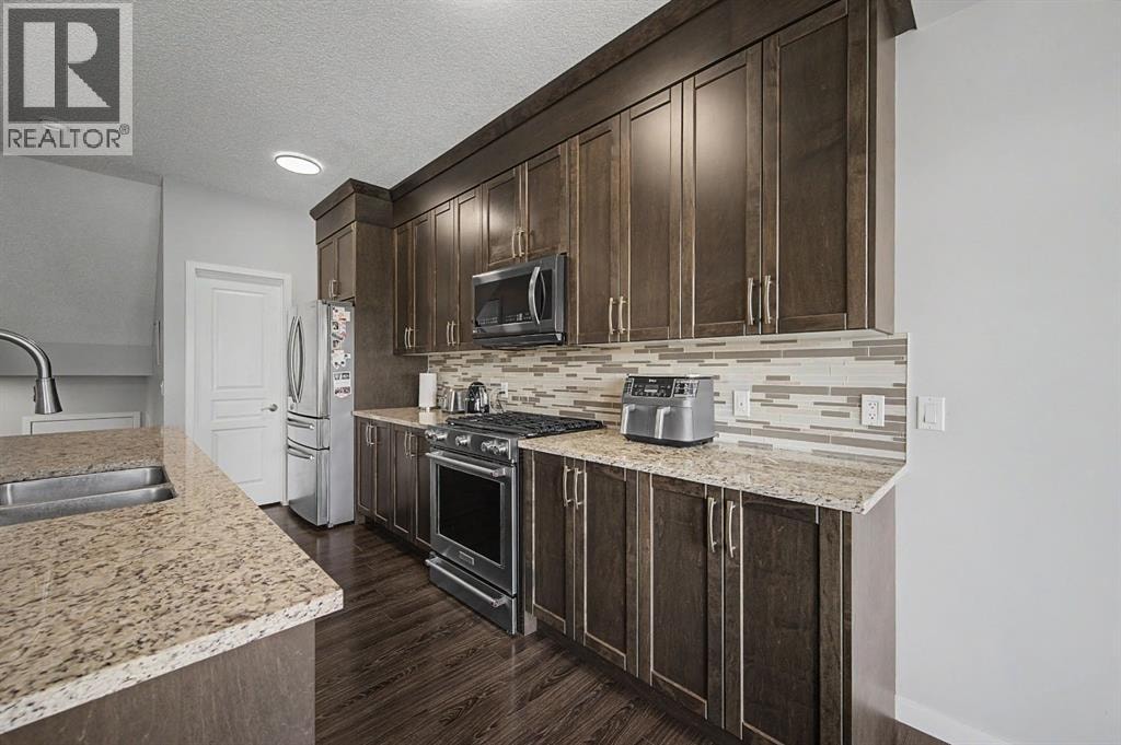 53 Fireside Crescent — photo 8