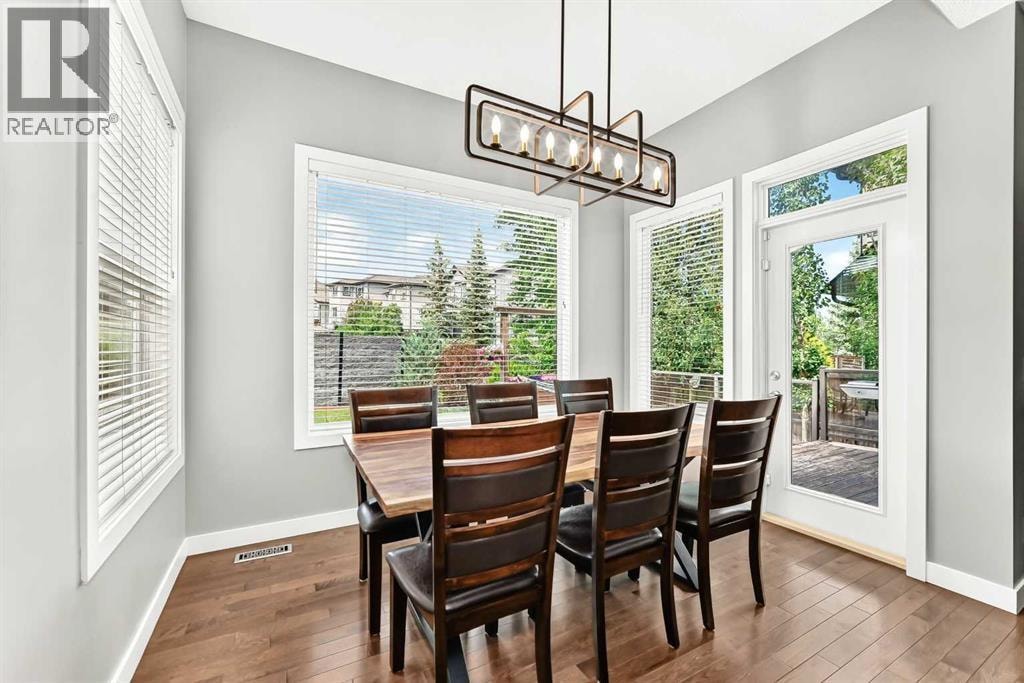 105 Westmount Green — photo 11