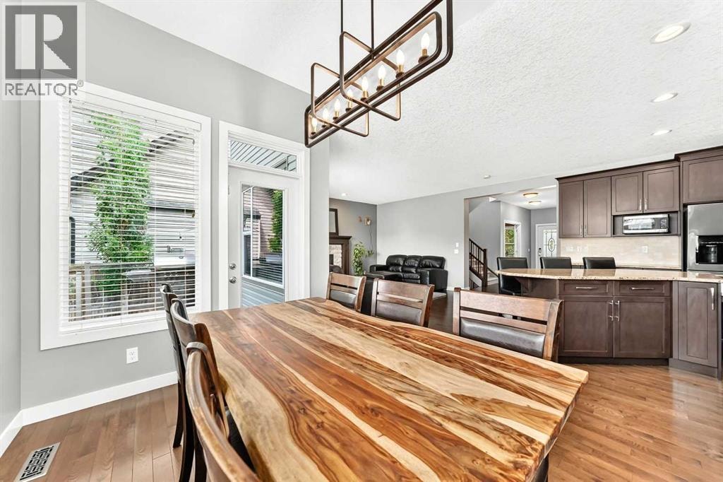 105 Westmount Green — photo 12