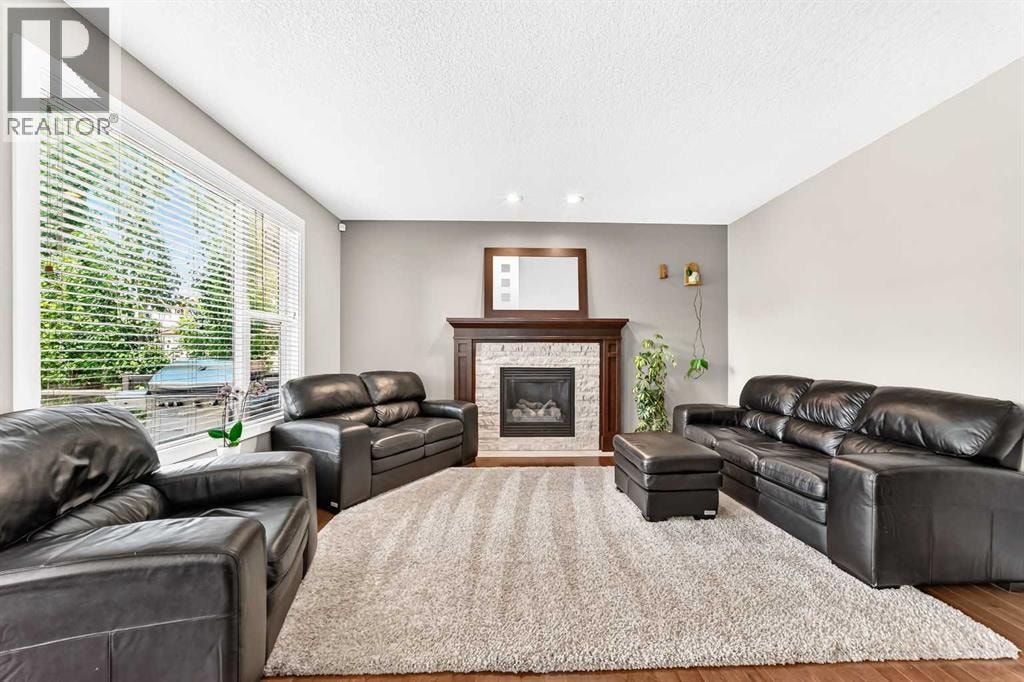 105 Westmount Green — photo 14