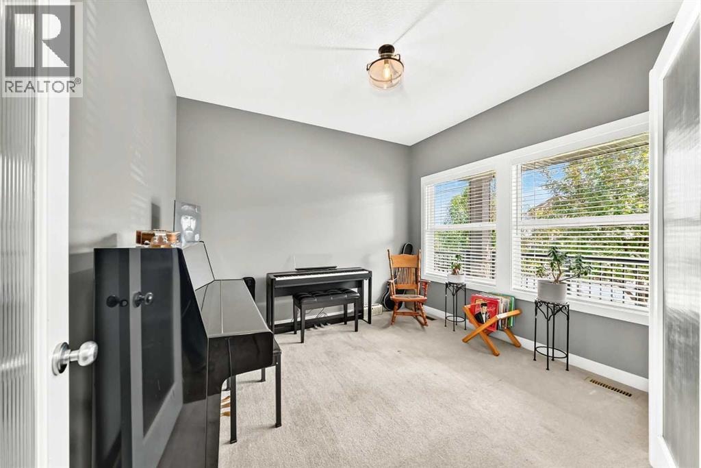 105 Westmount Green — photo 17