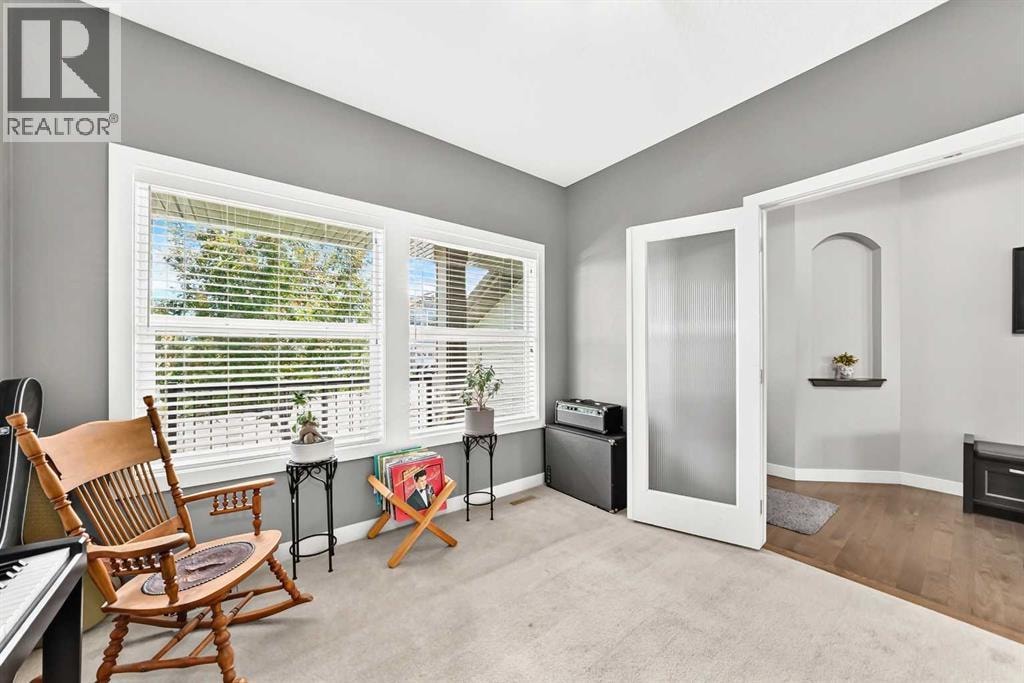 105 Westmount Green — photo 18