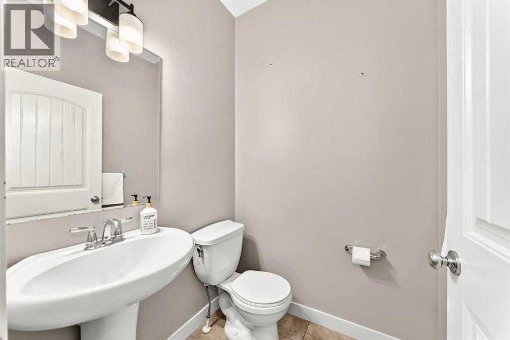 105 Westmount Green — photo 19