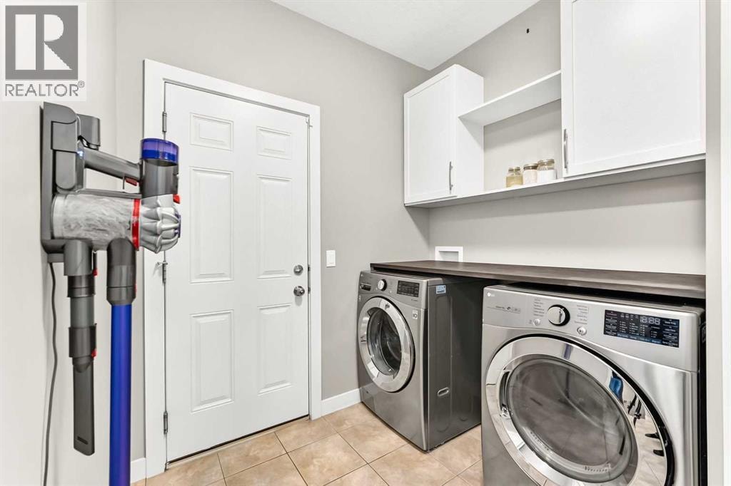 105 Westmount Green — photo 20