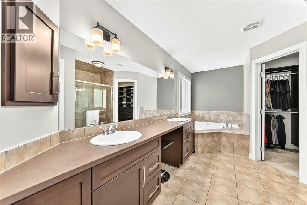 105 Westmount Green — photo 26