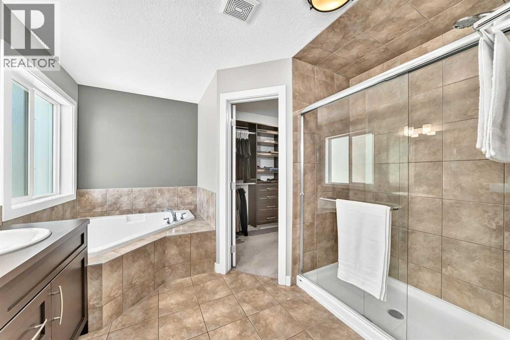 105 Westmount Green — photo 27
