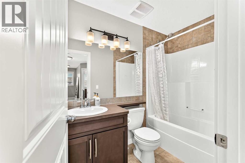 105 Westmount Green — photo 31