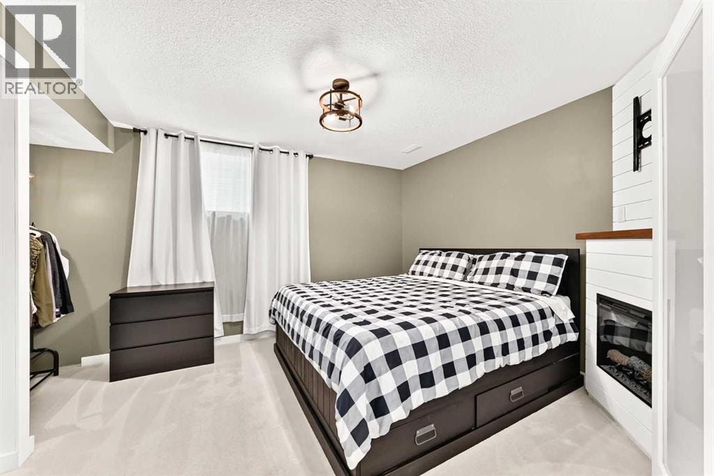 105 Westmount Green — photo 41