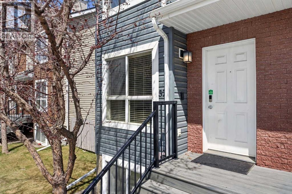 32 Erin Woods Court SE — photo 3
