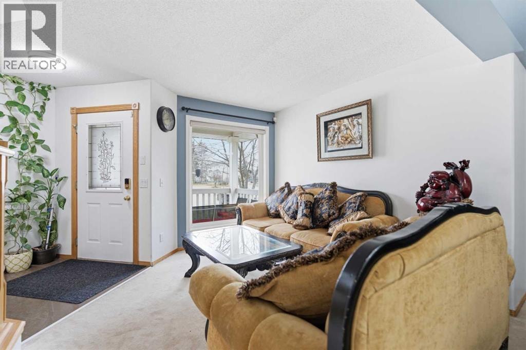 83 Coral Springs Grove NE — photo 3