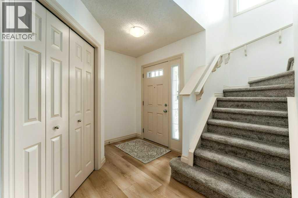 131 Westmount Hill — photo 4