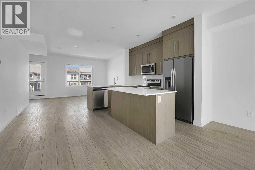 693 Savanna Boulevard NE — photo 8