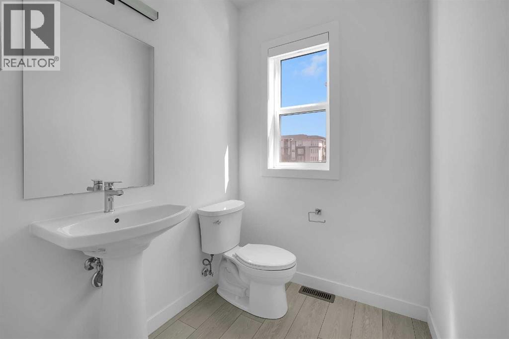 693 Savanna Boulevard NE — photo 13