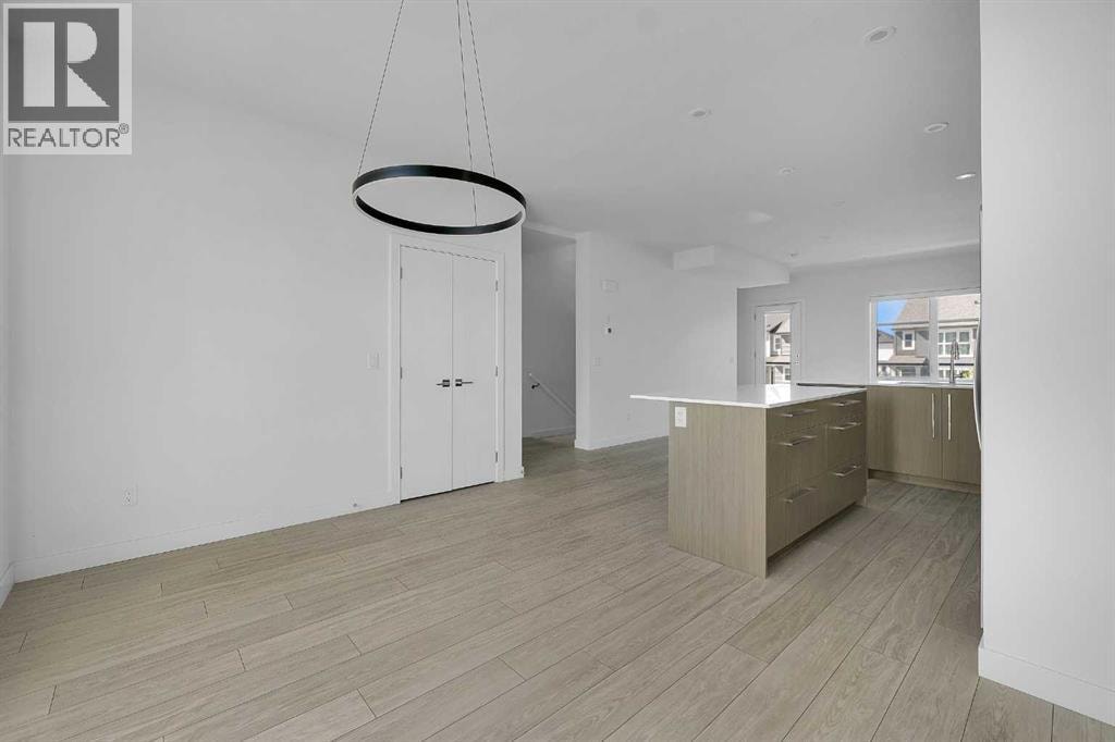 693 Savanna Boulevard NE — photo 10