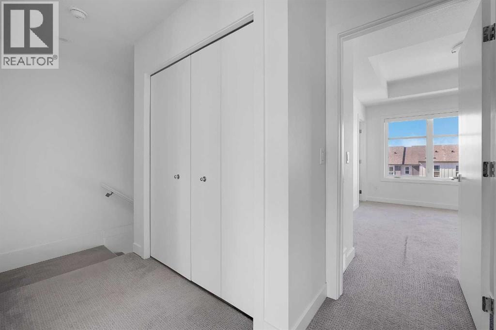 693 Savanna Boulevard NE — photo 14