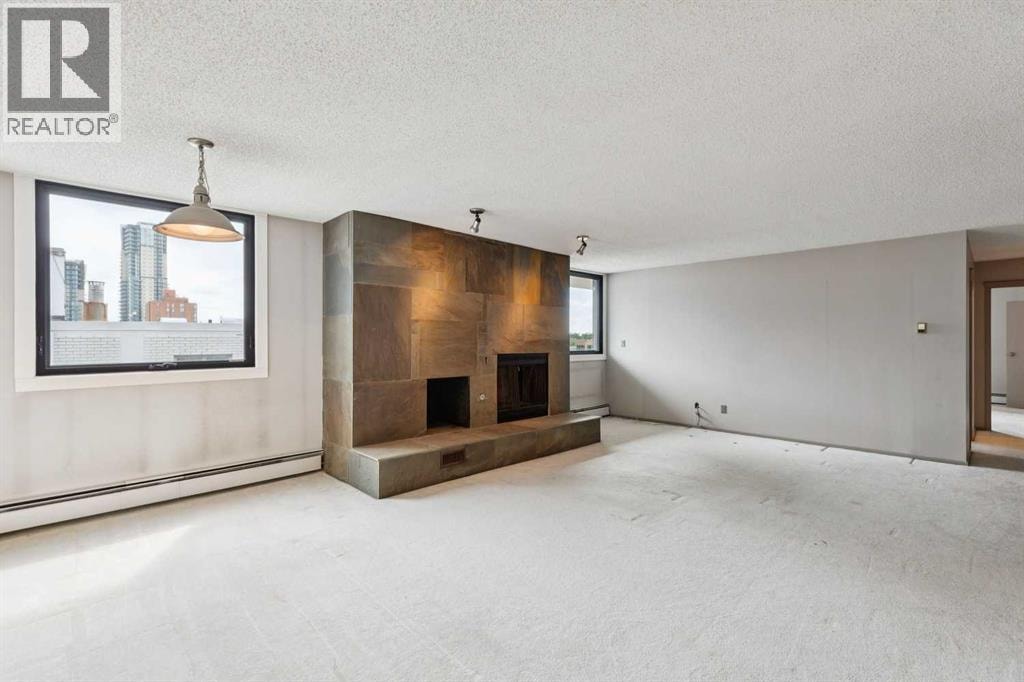 703, 215 14 Avenue SW — photo 11