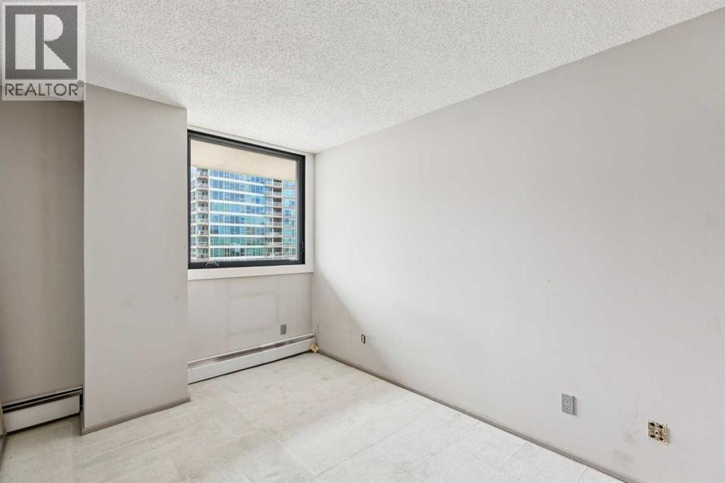 703, 215 14 Avenue SW — photo 15
