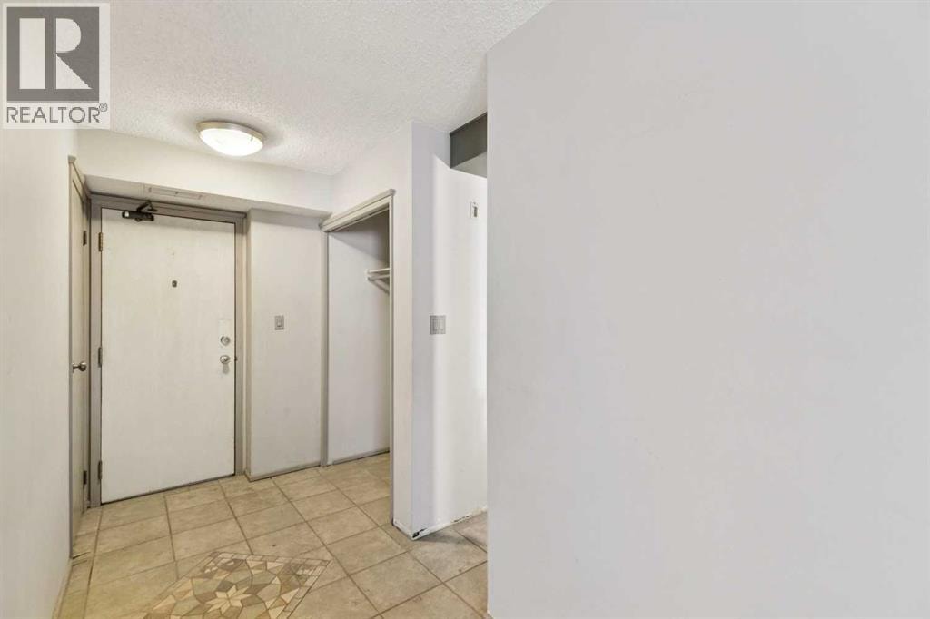 703, 215 14 Avenue SW — photo 4