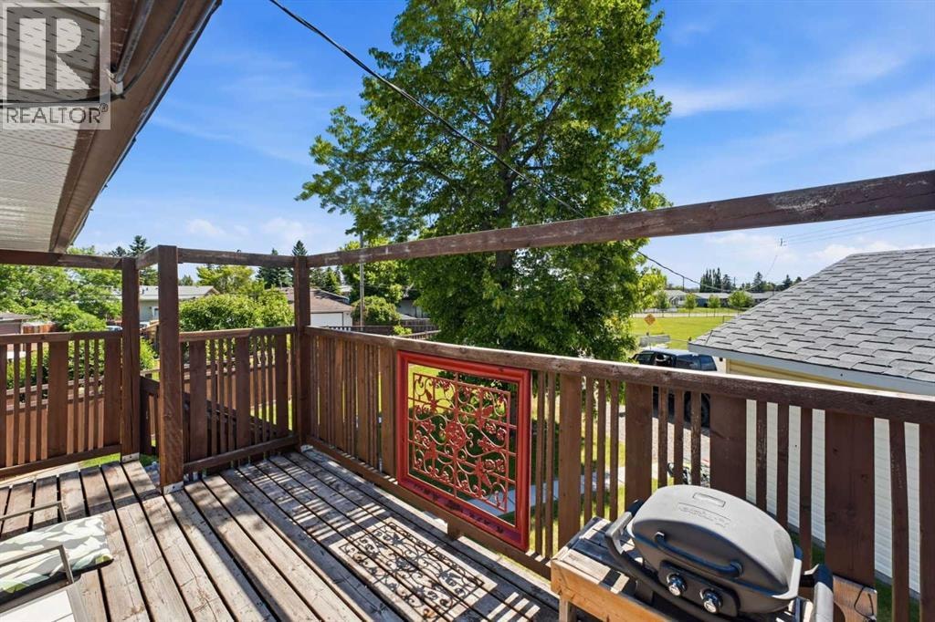 1016 Pensdale Crescent SE — photo 18
