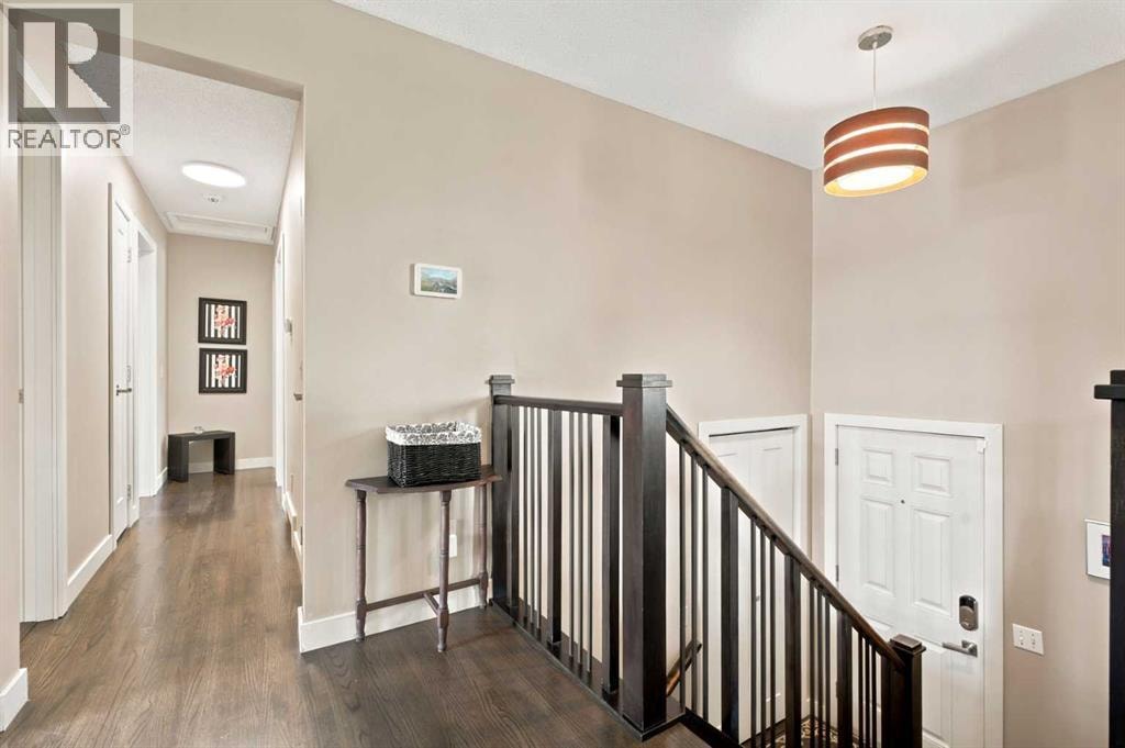 1016 Pensdale Crescent SE — photo 4