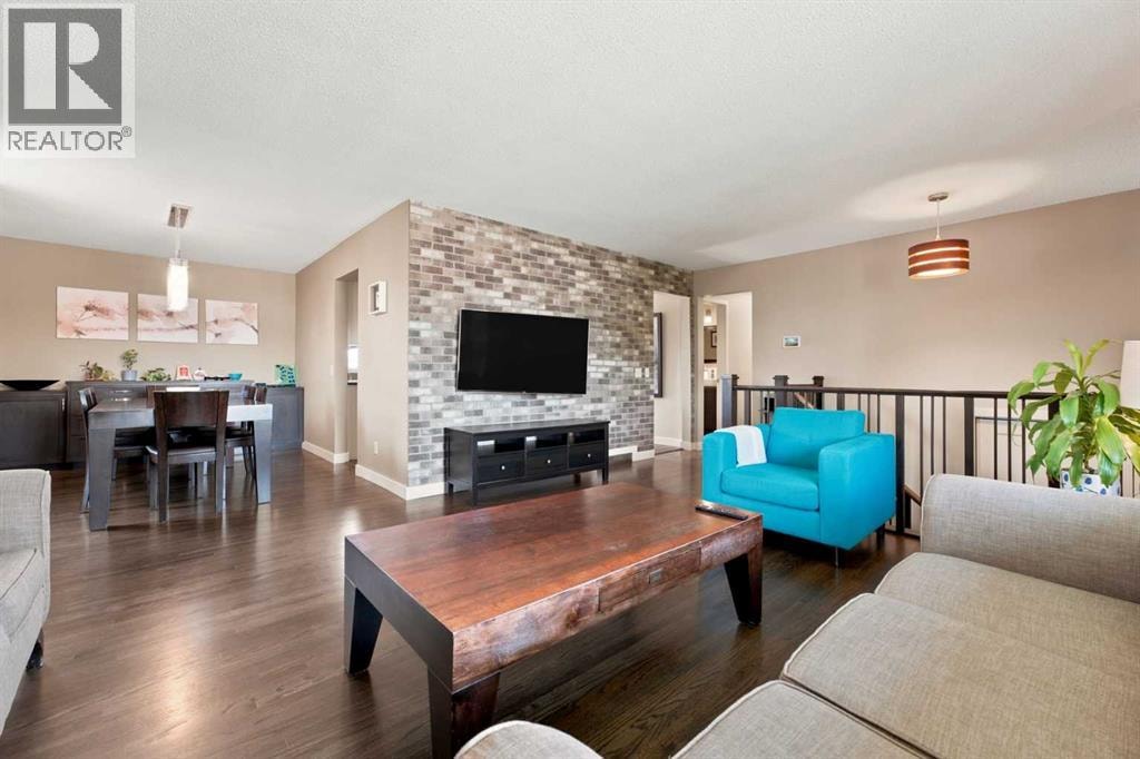 1016 Pensdale Crescent SE — photo 6