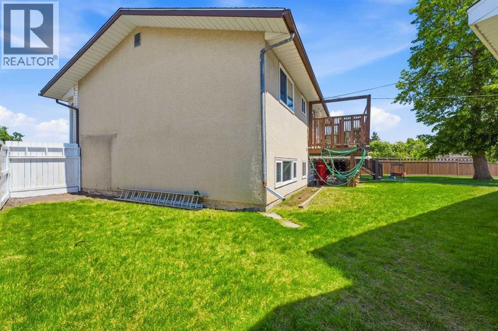 1016 Pensdale Crescent SE — photo 41