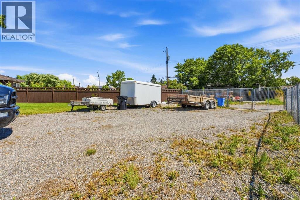 1016 Pensdale Crescent SE — photo 43