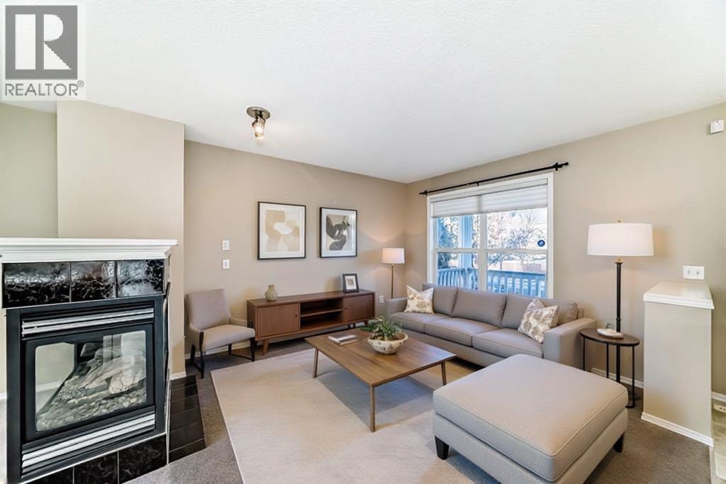 240 Prestwick Way SE — photo 4