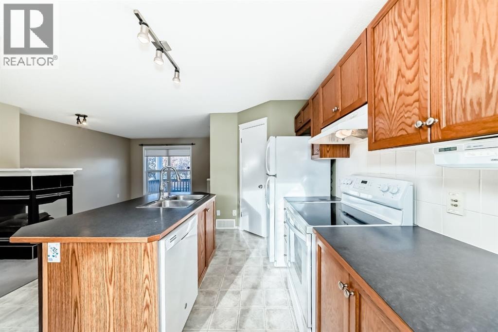 240 Prestwick Way SE — photo 10