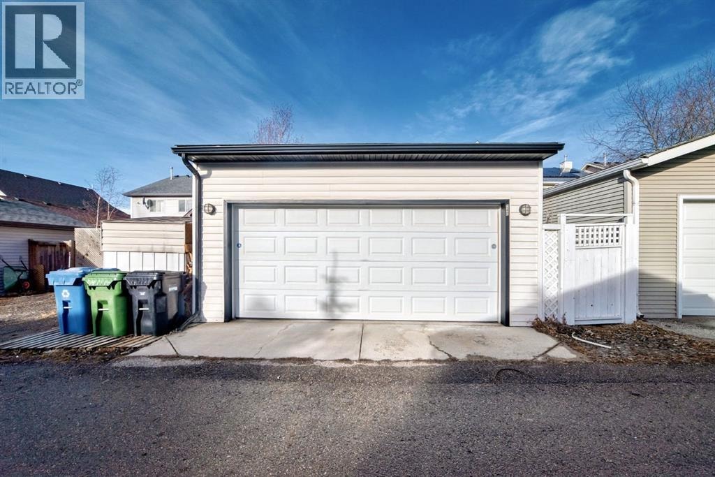 240 Prestwick Way SE — photo 24
