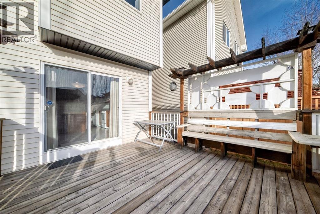 240 Prestwick Way SE — photo 32