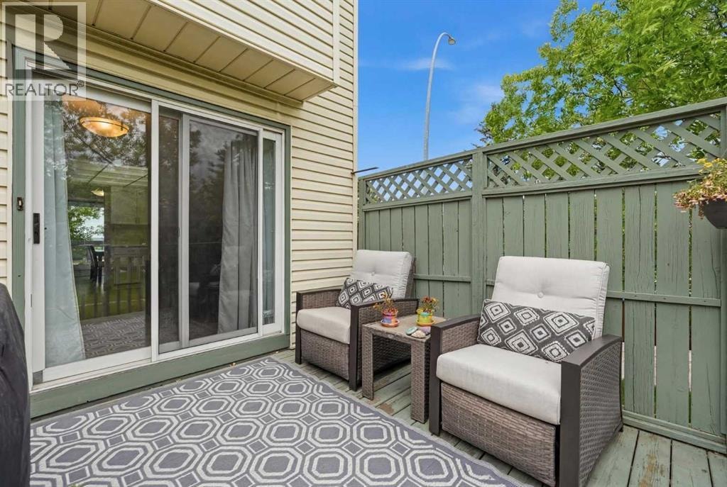 781 Sandringham Place NW — photo 25