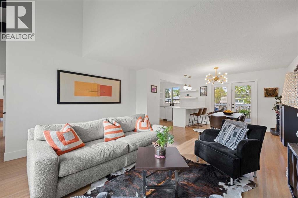 32 Westminster Drive SW — photo 12