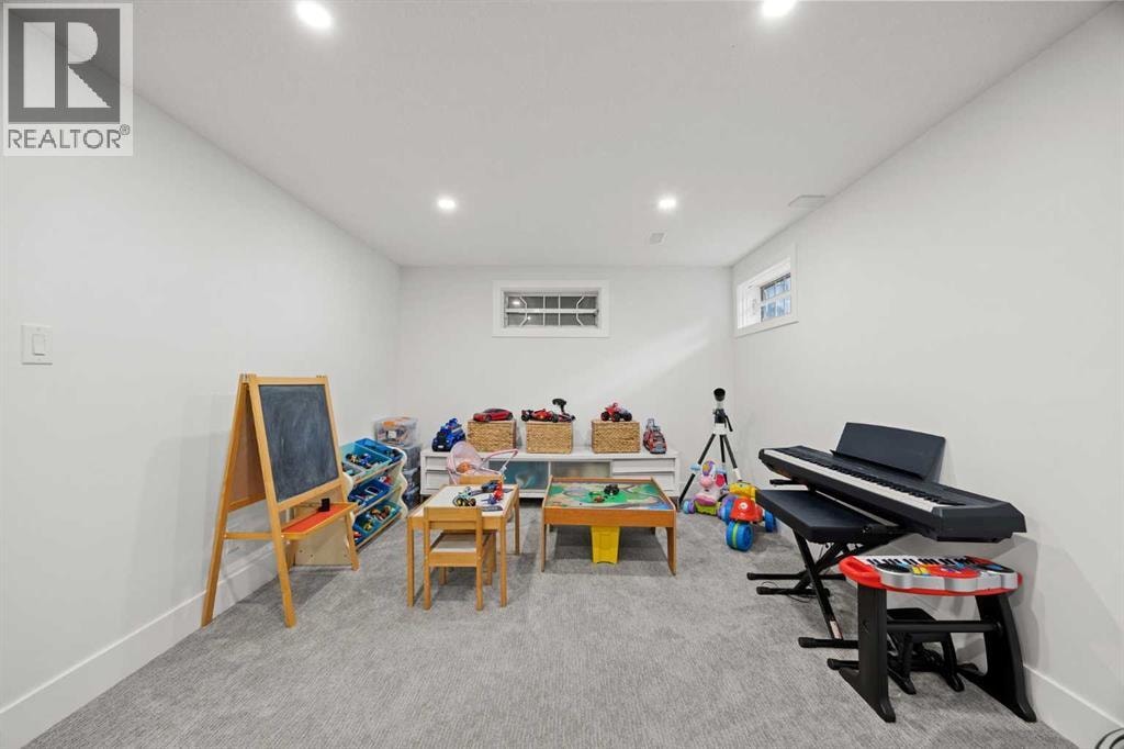 32 Westminster Drive SW — photo 34
