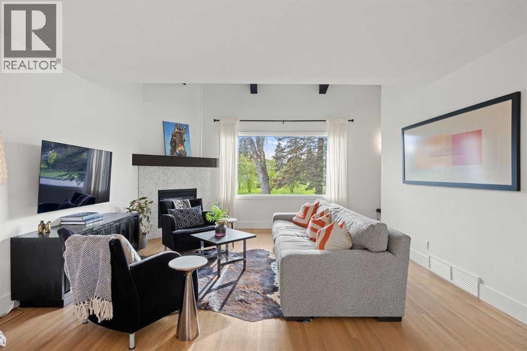 32 Westminster Drive SW — photo 7