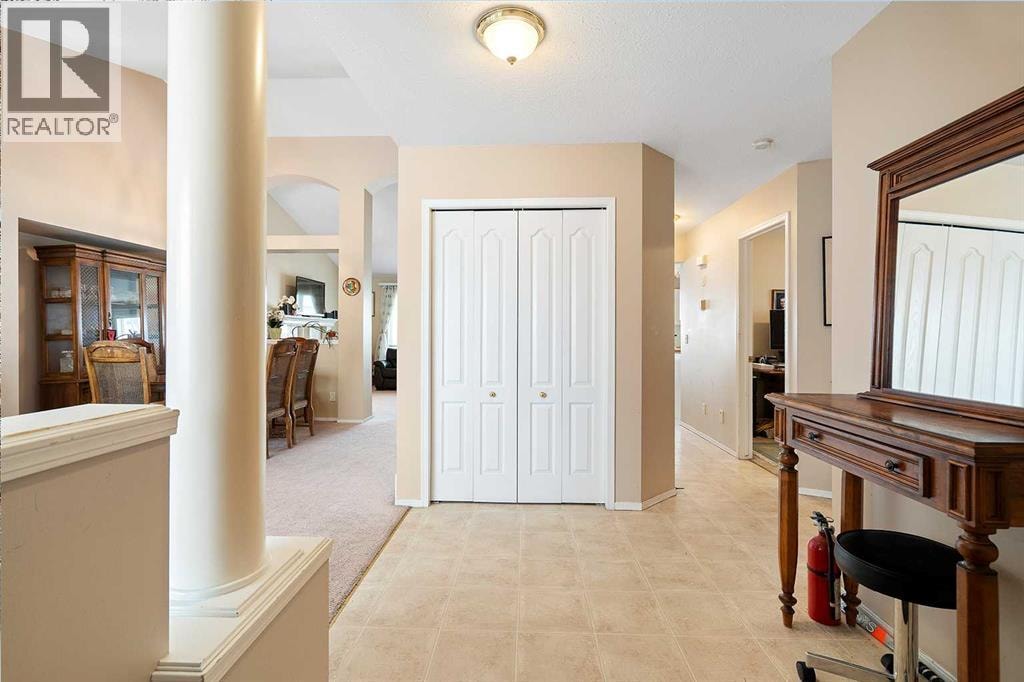 141 Arbour Stone Close NW — photo 4