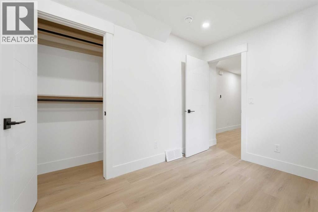 510 54 Avenue SW — photo 44