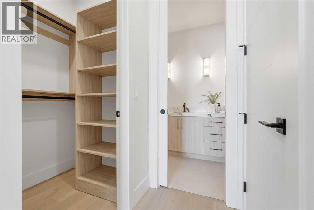 510 54 Avenue SW — photo 32