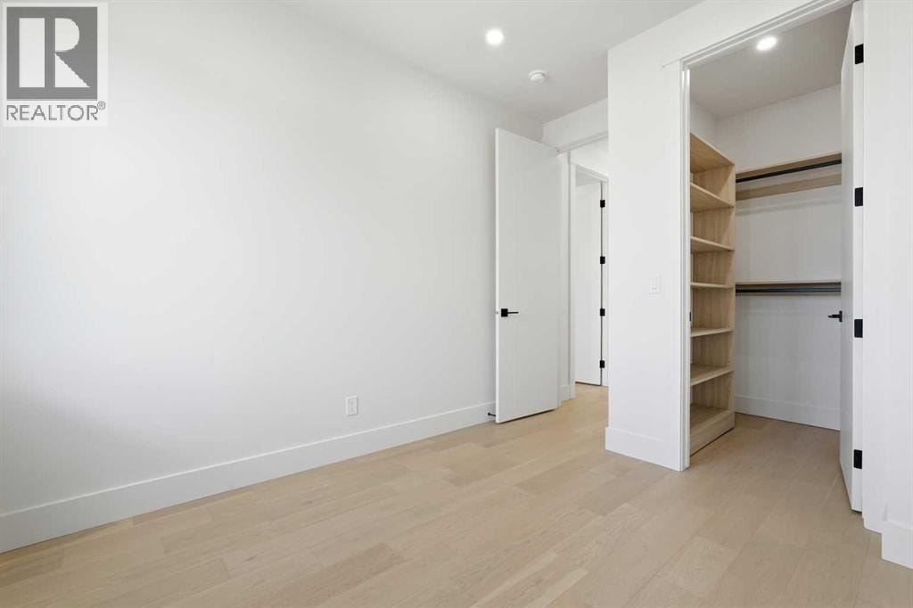 510 54 Avenue SW — photo 34