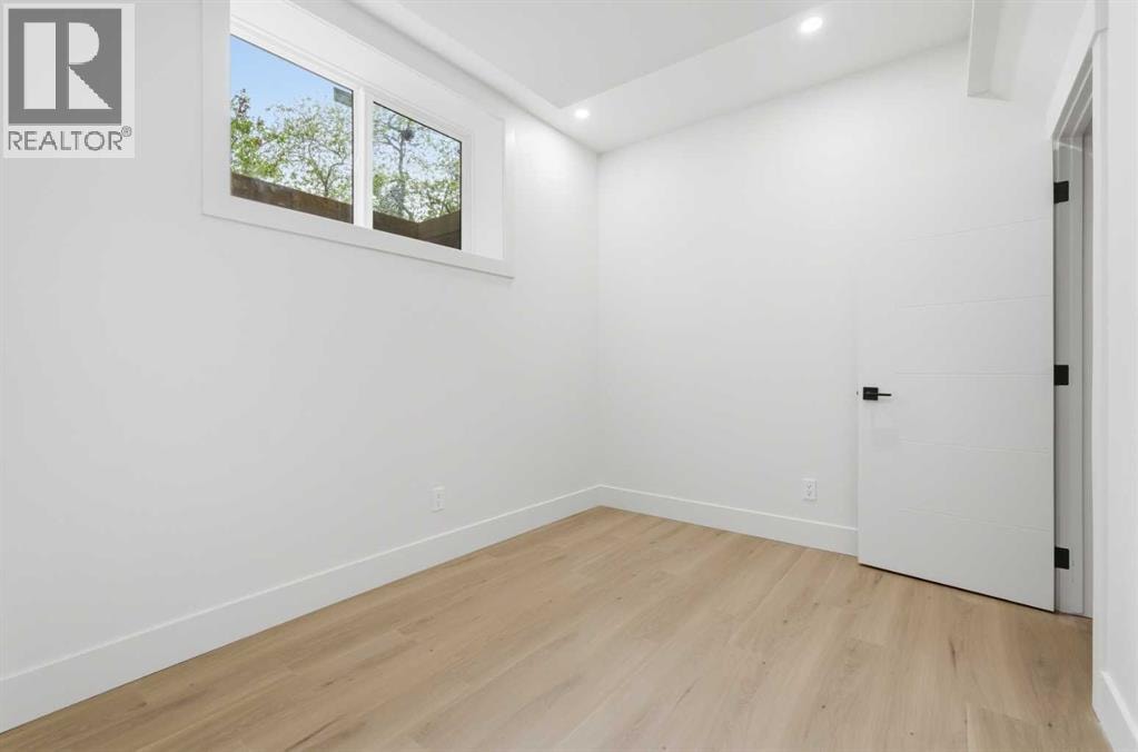 510 54 Avenue SW — photo 43