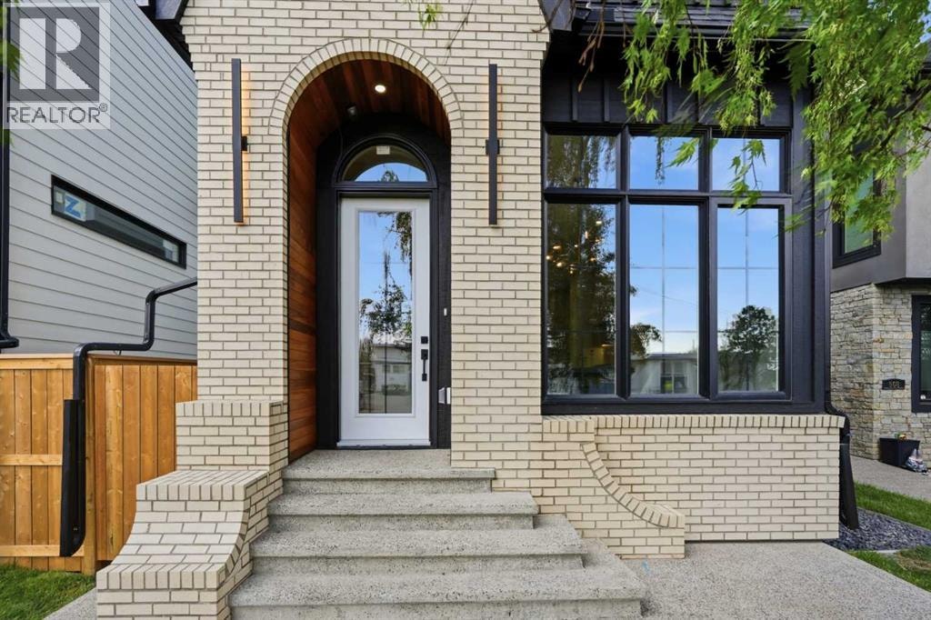 510 54 Avenue SW — photo 4