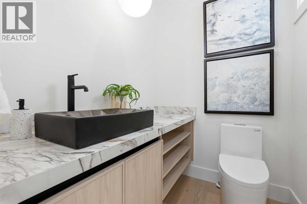510 54 Avenue SW — photo 19