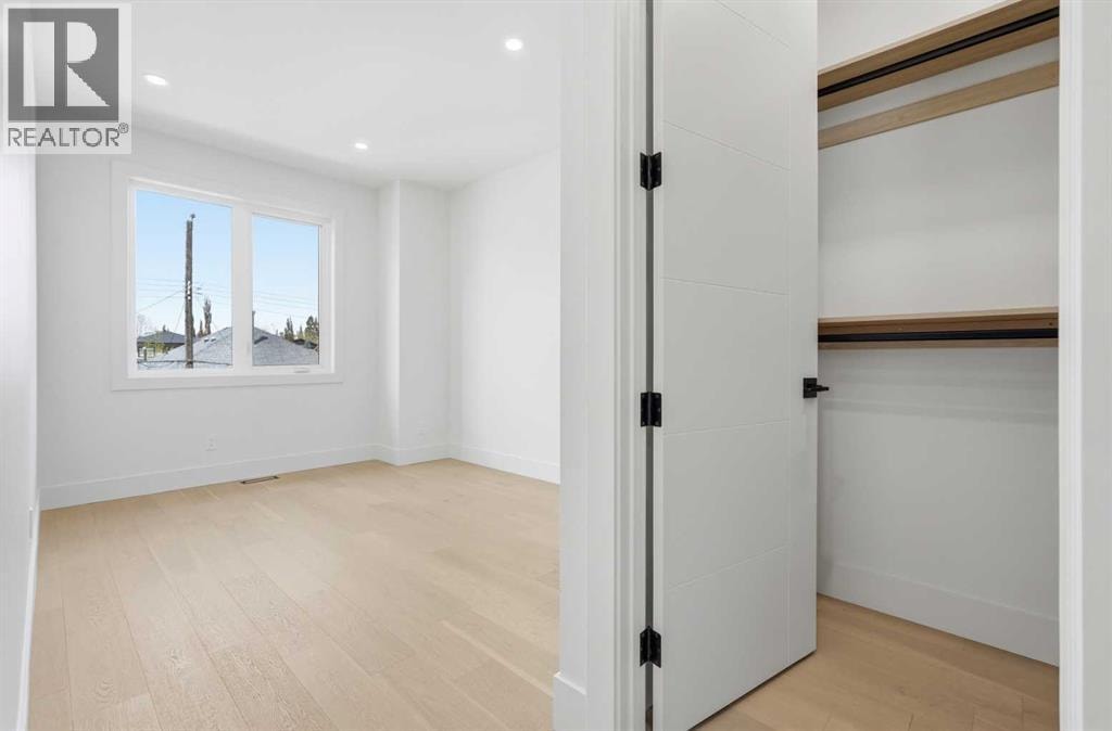 510 54 Avenue SW — photo 30