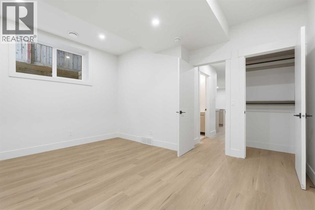 510 54 Avenue SW — photo 42