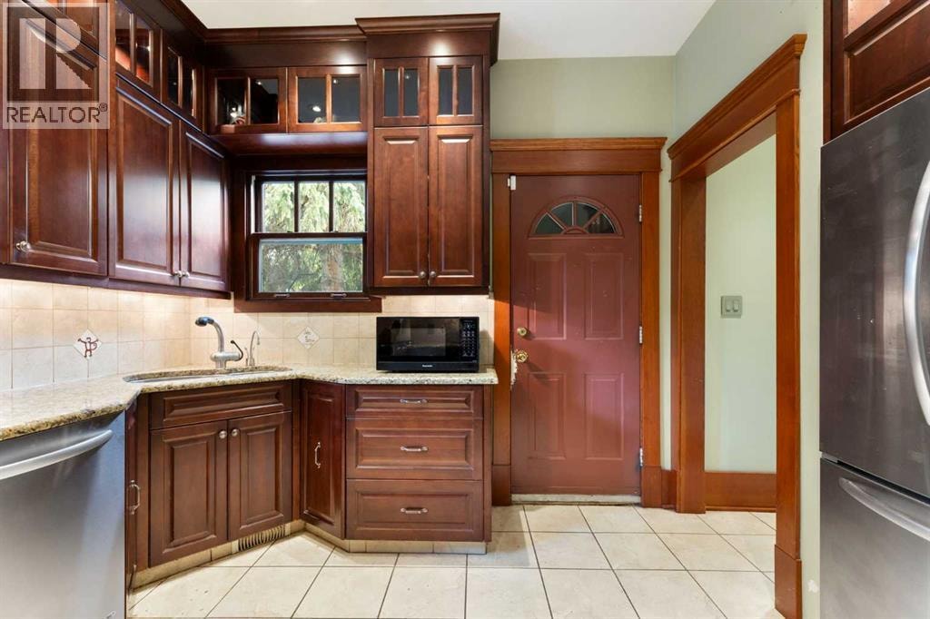 508 10 Avenue NE — photo 13