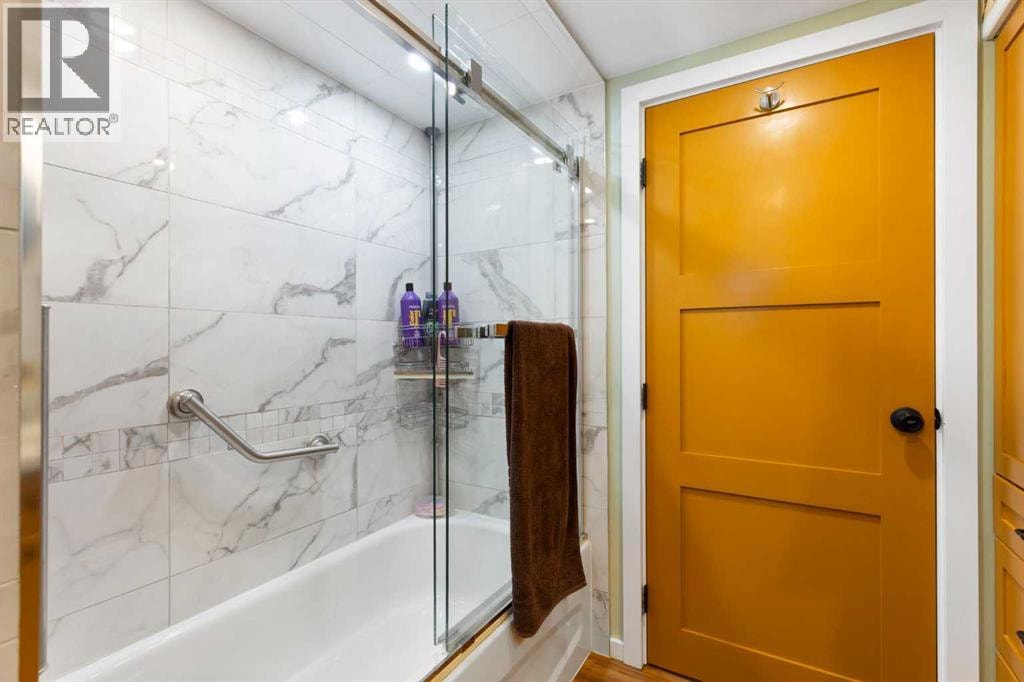 508 10 Avenue NE — photo 16
